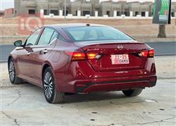 نيسان ألتيما